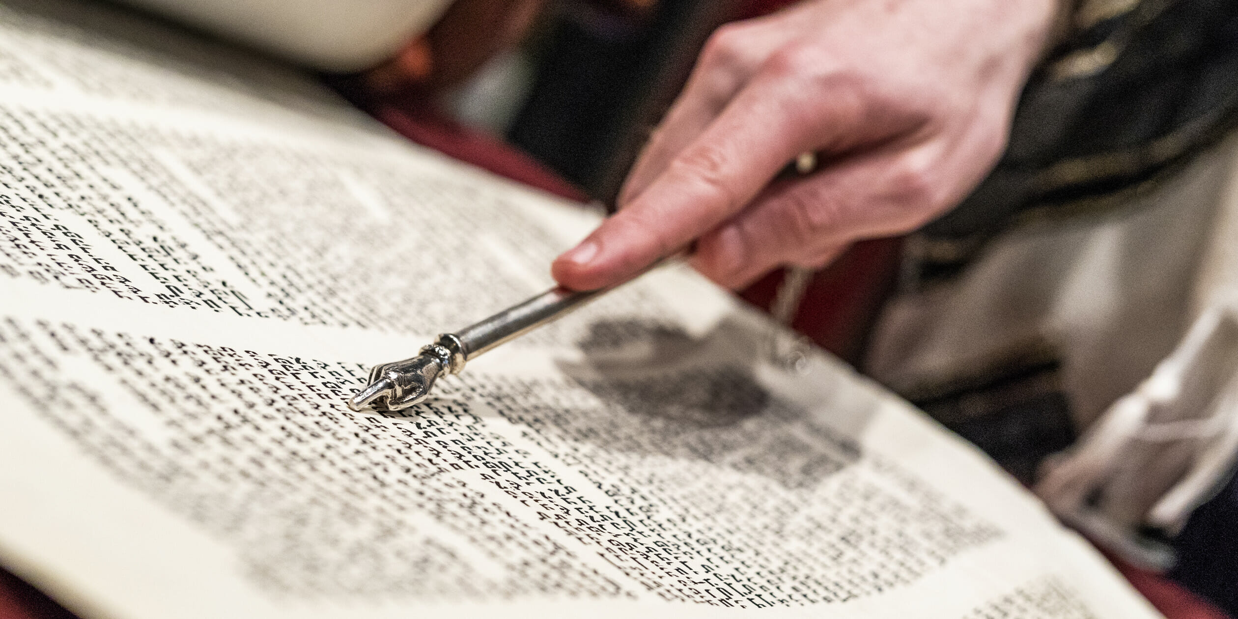 reading from the torah