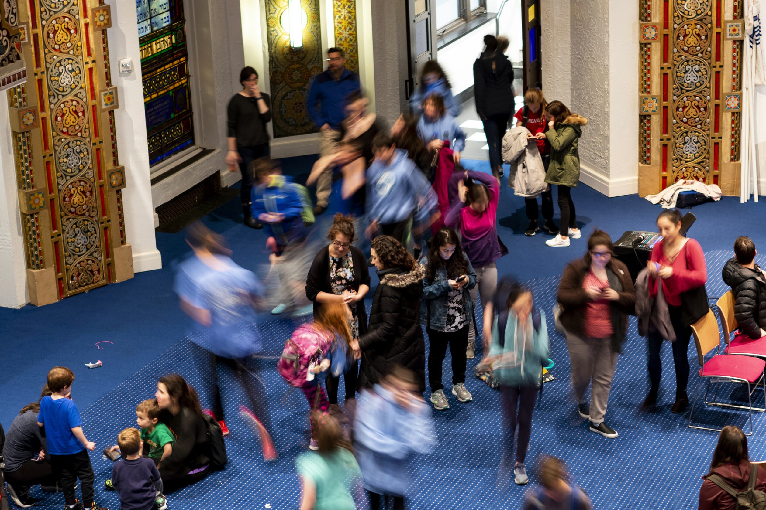 bird's eye view of b'nai jeshurun members at service
